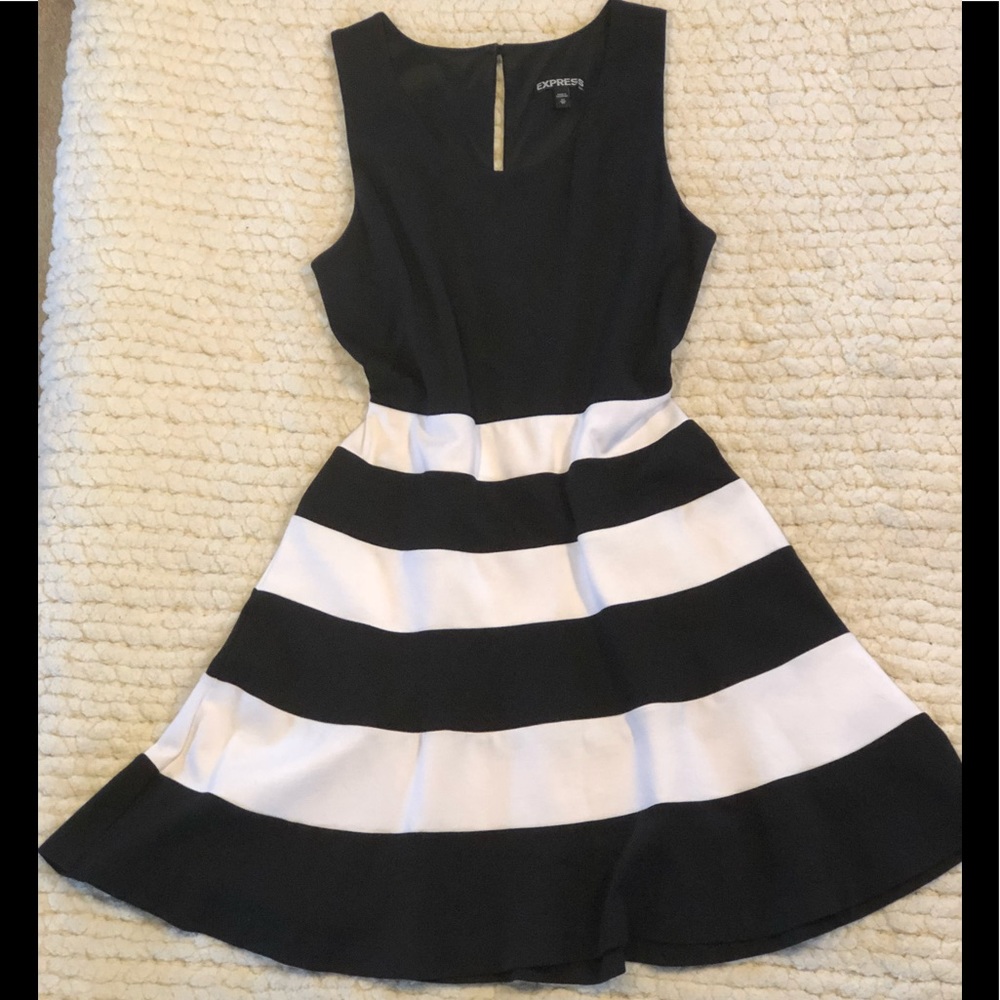 Stripped fit & flare dress